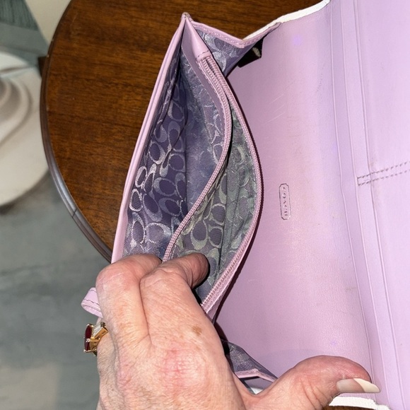 Coach  long wallet  vintage  snap wallet  leather  purple/violet/white leather t - Picture 10 of 17